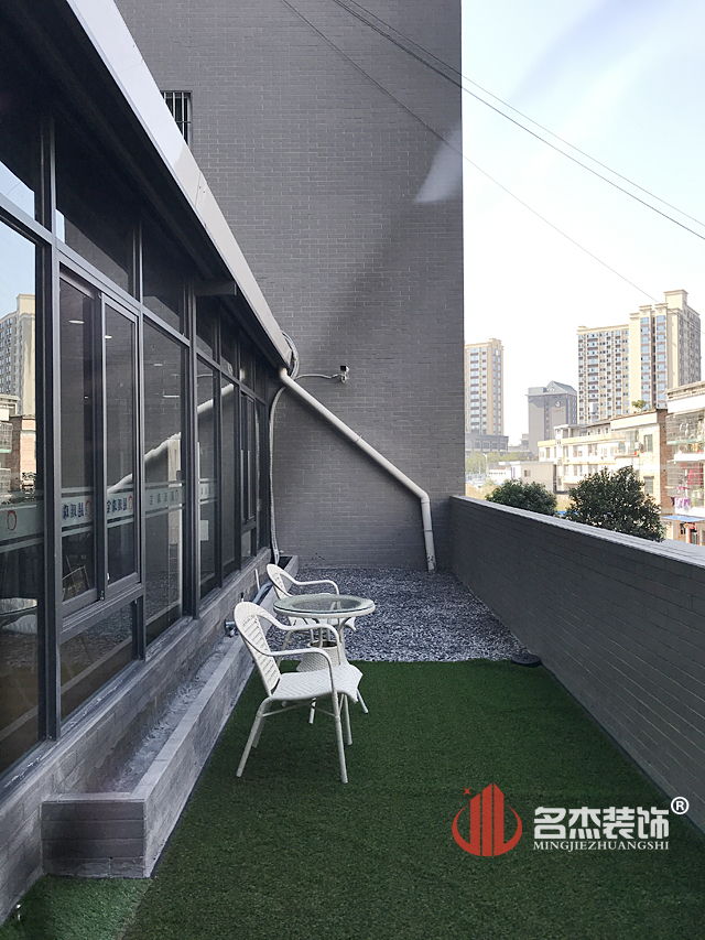 办公室正能量奖励网站入口设计完工照.jpg