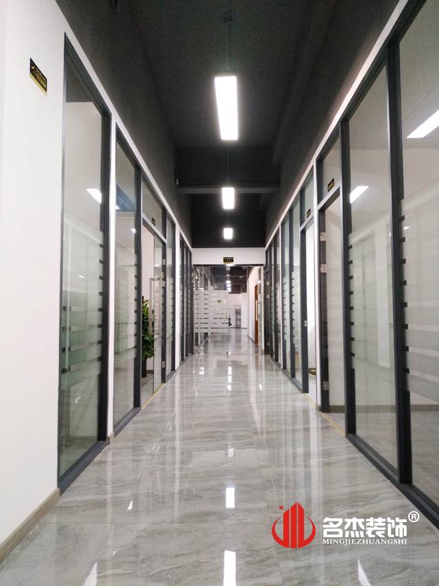 走道正能量奖励网站入口设计完工照.jpg