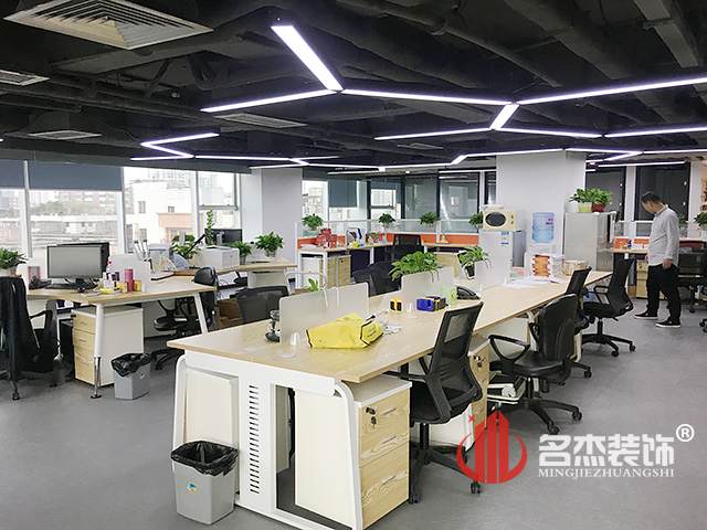 办公室正能量奖励网站入口实景图.jpg