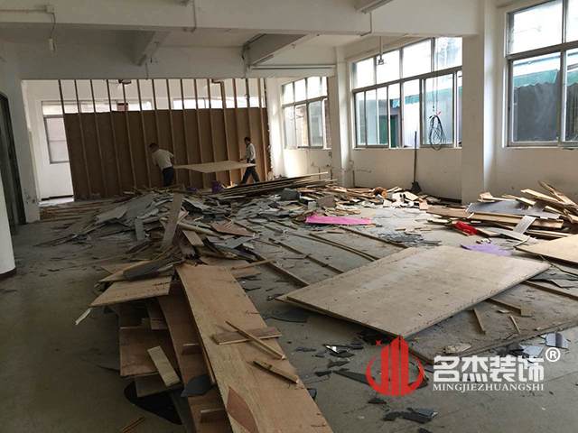 美容美发学校正能量奖励网站入口开工照.jpg
